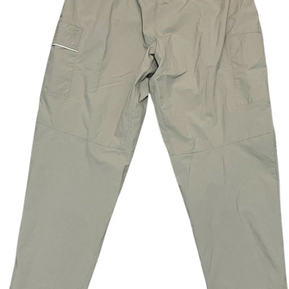 NEW Nike Pants Standard Fit Tapered Leg Men's Size 34 Tan Khaki Golf Pockets